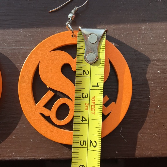 *Light* Love Earrings - Picture 2 of 2